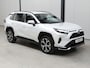 Toyota RAV4 2.5 Plug-in Hybrid AWD ✅Alarm Klasse 3✅Trekhaak✅Head-Up✅Stoelverw. V+A✅Elect. Achterklep✅Keyless