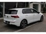 Volkswagen Golf 1.5 eTSI 150pk R-Line DSG Automaat Black Style / Panoramadak / Zwenkbare Trekhaak / Camera / App-Connect / Stuur & Stoelverwarming / 18" LMV