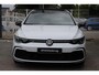 Volkswagen Golf 1.5 eTSI 150pk R-Line DSG Automaat Black Style / Panoramadak / Zwenkbare Trekhaak / Camera / App-Connect / Stuur & Stoelverwarming / 18" LMV