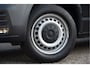 Volkswagen Transporter 2.0 TDI L2H1 30 DC | Trekhaak | Apple CarPlay / Android Auto | Cruise | PDC