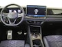 Volkswagen Tayron 1.5 eHybrid R-Line Edition | SoH 100% | Panoramadak | Trekhaak | Head-up display | Black style | Adaptieve demping | 360 camera | Parkeerassistent | Stoelverwarming voor en achter |