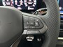 Volkswagen T-Roc 1.5 eTsi R-Line First Edition | IQ light | Pano | Trekhaak |