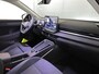 Volkswagen T-Roc Style First Edition 1.5 eTSI 85 kW / 116 PK SUV 7 | Assistance Pakket | Trekhaak | Elek. achterklep |  Velgen 'Vancouver', 19 inch lichtmetaal | Zwart dak