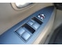 Toyota Avensis Touring Sports 1.8 VVT-i 147pk Executive Business Premium | LEDER | CAMERA | TREKHAAK | NAVI
