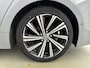 Toyota Corolla Touring Sports 2.0 184 PK Hybrid Style Bi-Tone | Dodehoek-detectie | Stoel / Stuur Verwarming |
