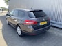 Peugeot 308 SW 1.2 PureTech Style Clima, Navi, CC, PDC, LM, Trekh, nw. APK – Inruil Mogelijk –
