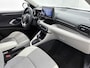 Toyota Yaris 1.5 Hybrid Executive | Lichte kleur interieur | Head-Up Display | Dodehoek detectie | Parkeersensoren Voor+Achter | Stoel+stuurverwarming | Navigatie | Apple CarPlay/Android auto | Cruise Control Adaptive |