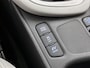 Toyota Yaris 1.5 Hybrid Executive | Lichte kleur interieur | Head-Up Display | Dodehoek detectie | Parkeersensoren Voor+Achter | Stoel+stuurverwarming | Navigatie | Apple CarPlay/Android auto | Cruise Control Adaptive |