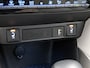 Toyota Yaris 1.5 Hybrid Executive | Lichte kleur interieur | Head-Up Display | Dodehoek detectie | Parkeersensoren Voor+Achter | Stoel+stuurverwarming | Navigatie | Apple CarPlay/Android auto | Cruise Control Adaptive |