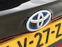 Toyota Yaris 1.5 Hybrid Executive | Lichte kleur interieur | Head-Up Display | Dodehoek detectie | Parkeersensoren Voor+Achter | Stoel+stuurverwarming | Navigatie | Apple CarPlay/Android auto | Cruise Control Adaptive |