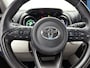 Toyota Yaris 1.5 Hybrid Executive | Lichte kleur interieur | Head-Up Display | Dodehoek detectie | Parkeersensoren Voor+Achter | Stoel+stuurverwarming | Navigatie | Apple CarPlay/Android auto | Cruise Control Adaptive |