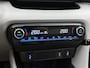 Toyota Yaris 1.5 Hybrid Executive | Lichte kleur interieur | Head-Up Display | Dodehoek detectie | Parkeersensoren Voor+Achter | Stoel+stuurverwarming | Navigatie | Apple CarPlay/Android auto | Cruise Control Adaptive |