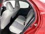 Toyota Yaris 1.5 Hybrid Executive | Lichte kleur interieur | Head-Up Display | Dodehoek detectie | Parkeersensoren Voor+Achter | Stoel+stuurverwarming | Navigatie | Apple CarPlay/Android auto | Cruise Control Adaptive |