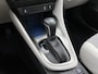 Toyota Yaris 1.5 Hybrid Executive | Lichte kleur interieur | Head-Up Display | Dodehoek detectie | Parkeersensoren Voor+Achter | Stoel+stuurverwarming | Navigatie | Apple CarPlay/Android auto | Cruise Control Adaptive |