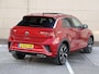 Volkswagen T-Roc 1.5 TSI R-Line Business | 150 pk | 1e eigenaar | Navigatie | LED Matrix | Trekhaak | 19" Misano | Panaramadak |