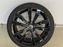 Volkswagen T-Roc 1.5 TSI R-Line 150 pk Automaat (DSG) | Navigatie via App | Panoramadak | Parkeersensoren | Adaptieve cruise control | Stoelverwarming | R-Line |