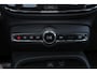 Volvo XC40 T4 Recharge R-Design Expression - IntelliSafe Assist & Surround - Harman/Kardon audio - Adaptieve LED koplampen - Parkeercamera achter - Verwarmde voorstoelen & stuur - Parkeersensoren voor & achter - Draadloze tel. lader - Extra getint glas - 19' LMV