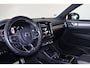 Volvo XC40 T4 Recharge R-Design Expression - IntelliSafe Assist & Surround - Harman/Kardon audio - Adaptieve LED koplampen - Parkeercamera achter - Verwarmde voorstoelen & stuur - Parkeersensoren voor & achter - Draadloze tel. lader - Extra getint glas - 19' LMV