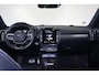 Volvo XC40 T4 Recharge R-Design Expression - IntelliSafe Assist & Surround - Harman/Kardon audio - Adaptieve LED koplampen - Parkeercamera achter - Verwarmde voorstoelen & stuur - Parkeersensoren voor & achter - Draadloze tel. lader - Extra getint glas - 19' LMV