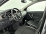 Dacia Sandero 0.9 TCe SL Stepway Airco | Bluetooth | Buitenspiegels Elektrisch Verstelbaar | Cruise Control | Dakrails | Lederen Stuurwiel | Lichtmetalen Velgen | Navigatiesysteem | Parkeersensoren Achter | Achteruitrijcamera