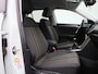 Volkswagen T-Roc 1.0 TSI Style Business Airco | Apple Carplay | Android Auto | Bluetooth | Buitenspiegels Elektrisch Verstel- en Verwarmbaar | Cruise Control Adaptief | Dakrails | Elektrisch Bedienbare Achterklep | Lederen Stuurwiel | Lichtmetalen Velgen | Naviagtiesysteem | Parkeersensor Voor en Achter | Stuurwiel Multifunctioneel