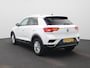 Volkswagen T-Roc 1.0 TSI Style Business Airco | Apple Carplay | Android Auto | Bluetooth | Buitenspiegels Elektrisch Verstel- en Verwarmbaar | Cruise Control Adaptief | Dakrails | Elektrisch Bedienbare Achterklep | Lederen Stuurwiel | Lichtmetalen Velgen | Naviagtiesysteem | Parkeersensor Voor en Achter | Stuurwiel Multifunctioneel
