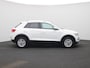Volkswagen T-Roc 1.0 TSI Style Business Airco | Apple Carplay | Android Auto | Bluetooth | Buitenspiegels Elektrisch Verstel- en Verwarmbaar | Cruise Control Adaptief | Dakrails | Elektrisch Bedienbare Achterklep | Lederen Stuurwiel | Lichtmetalen Velgen | Naviagtiesysteem | Parkeersensor Voor en Achter | Stuurwiel Multifunctioneel