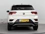 Volkswagen T-Roc 1.0 TSI Style Business Airco | Apple Carplay | Android Auto | Bluetooth | Buitenspiegels Elektrisch Verstel- en Verwarmbaar | Cruise Control Adaptief | Dakrails | Elektrisch Bedienbare Achterklep | Lederen Stuurwiel | Lichtmetalen Velgen | Naviagtiesysteem | Parkeersensor Voor en Achter | Stuurwiel Multifunctioneel