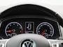 Volkswagen T-Roc 1.0 TSI Style Business Airco | Apple Carplay | Android Auto | Bluetooth | Buitenspiegels Elektrisch Verstel- en Verwarmbaar | Cruise Control Adaptief | Dakrails | Elektrisch Bedienbare Achterklep | Lederen Stuurwiel | Lichtmetalen Velgen | Naviagtiesysteem | Parkeersensor Voor en Achter | Stuurwiel Multifunctioneel