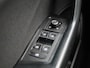 Volkswagen T-Roc 1.0 TSI Style Business Airco | Apple Carplay | Android Auto | Bluetooth | Buitenspiegels Elektrisch Verstel- en Verwarmbaar | Cruise Control Adaptief | Dakrails | Elektrisch Bedienbare Achterklep | Lederen Stuurwiel | Lichtmetalen Velgen | Naviagtiesysteem | Parkeersensor Voor en Achter | Stuurwiel Multifunctioneel