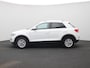 Volkswagen T-Roc 1.0 TSI Style Business Airco | Apple Carplay | Android Auto | Bluetooth | Buitenspiegels Elektrisch Verstel- en Verwarmbaar | Cruise Control Adaptief | Dakrails | Elektrisch Bedienbare Achterklep | Lederen Stuurwiel | Lichtmetalen Velgen | Naviagtiesysteem | Parkeersensor Voor en Achter | Stuurwiel Multifunctioneel