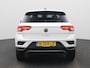 Volkswagen T-Roc 1.0 TSI Style Business Airco | Apple Carplay | Android Auto | Bluetooth | Buitenspiegels Elektrisch Verstel- en Verwarmbaar | Cruise Control Adaptief | Dakrails | Elektrisch Bedienbare Achterklep | Lederen Stuurwiel | Lichtmetalen Velgen | Naviagtiesysteem | Parkeersensor Voor en Achter | Stuurwiel Multifunctioneel