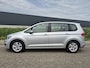 Volkswagen Touran 1.5 TSI Comfortline 7 persoons uitvoering! Lm velgen/ Trekhaak.