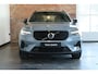 Volvo XC40 1.5 T4 Plug-in hybrid Plus Dark | Panoramadak | Adaptive Cruise Control | Parkeercamera | Parkeersensoren voor + achter | Navigatie | Comfortstoelen | Stoelverwarming | Stuurwielverwarming | Electrische bedienbare voorstoelen