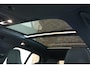 Volvo XC40 1.5 T4 Plug-in hybrid Plus Dark | Panoramadak | Adaptive Cruise Control | Parkeercamera | Parkeersensoren voor + achter | Navigatie | Comfortstoelen | Stoelverwarming | Stuurwielverwarming | Electrische bedienbare voorstoelen
