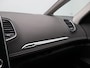 Renault Grand Scenic TCe 140pk Intens 5p | Trekhaak | 1800kg geremd | Parkeersensoren voor/achter | Adaptieve cruise control |