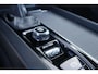 Volvo V60 2.0 T4 Momentum Pro | Trekhaak | Lederen bekleding | Adaptieve Cruise Control | Standkachel | Stoel- en stuurverwarming | Actieve LED koplampen | Sportstoelen | Verwarmbare achterbank | Dode hoek detectie BLIS | Navigatie | Achteruitrijcamera | Parkeersensoren voor + achter | Verwarmbare voorruit | 19 inch velgen | LED mistlampen | Apple Carplay / Android Auto |
