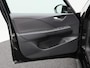 Volkswagen ID.3 Life 50 kWh 170 PK | Steunhaak | Stoel- en Stuurverwarming | Adaptieve Cruise Control | 19 Inch |