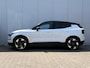 Volvo EX30 Single Motor Extended Range Plus 69 kWh Getint glas | Harman Kardon | 19 inch lichtmetalen velgen | Google Maps & Infotainment | Park Assist voor & achter met camera | Elektrisch bedienbare achterklep | Crystal White metallic