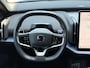 Volvo EX30 Single Motor Extended Range Plus 69 kWh Getint glas | Harman Kardon | 19 inch lichtmetalen velgen | Google Maps & Infotainment | Park Assist voor & achter met camera | Elektrisch bedienbare achterklep | Crystal White metallic