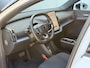 Volvo EX30 Single Motor Extended Range Plus 69 kWh Getint glas | Harman Kardon | 19 inch lichtmetalen velgen | Google Maps & Infotainment | Park Assist voor & achter met camera | Elektrisch bedienbare achterklep | Crystal White metallic
