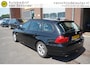 BMW 3-Serie Touring 318D 136PK BUSINESS LINE NIEUWE APK!! LET OP BIJ 239DKM NIEUWE MOTOR GEPLAATST NAVI LEDER CLIMA CRUISE BLUETOOTH PDC LMV 4X ELECTR.RAMEN/SPIEGELS