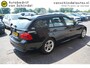 BMW 3-Serie Touring 318D 136PK BUSINESS LINE NIEUWE APK!! LET OP BIJ 239DKM NIEUWE MOTOR GEPLAATST NAVI LEDER CLIMA CRUISE BLUETOOTH PDC LMV 4X ELECTR.RAMEN/SPIEGELS