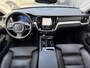 Volvo V60 T6 Plug-in hybrid AWD Plus Bright | Long Range | Trekhaak semi elektrisch inklapbaar | Elektrisch bedienbare voorstoelen | Stoel- & Stuurwielverwarming | 18 inch lichtmetalen velgen | Verwarmbare voorruit | Adaptieve Cruise Control met Pilot Assist | Google Maps & Infotainment