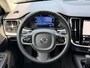 Volvo V60 T6 Plug-in hybrid AWD Plus Bright | Long Range | Trekhaak semi elektrisch inklapbaar | Elektrisch bedienbare voorstoelen | Stoel- & Stuurwielverwarming | 18 inch lichtmetalen velgen | Verwarmbare voorruit | Adaptieve Cruise Control met Pilot Assist | Google Maps & Infotainment