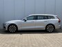 Volvo V60 T6 Plug-in hybrid AWD Plus Bright | Long Range | Trekhaak semi elektrisch inklapbaar | Elektrisch bedienbare voorstoelen | Stoel- & Stuurwielverwarming | 18 inch lichtmetalen velgen | Verwarmbare voorruit | Adaptieve Cruise Control met Pilot Assist | Google Maps & Infotainment