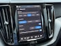Volvo XC60 T8 Plug-in hybrid AWD Ultra Dark | Panoramadak | Harman Kardon | Luchtvering | 21 inch lichtmetalen velgen | Elektrisch verstel- en verwarmbare voorstoelen | Getint glas | Alarm klasse 3 | Google Maps & Infotainment