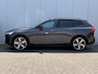 Volvo XC60 T8 Plug-in hybrid AWD Ultra Dark | Panoramadak | Harman Kardon | Luchtvering | 21 inch lichtmetalen velgen | Elektrisch verstel- en verwarmbare voorstoelen | Getint glas | Alarm klasse 3 | Google Maps & Infotainment