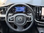 Volvo XC60 T8 Plug-in hybrid AWD Ultra Dark | Panoramadak | Harman Kardon | Luchtvering | 21 inch lichtmetalen velgen | Elektrisch verstel- en verwarmbare voorstoelen | Getint glas | Alarm klasse 3 | Google Maps & Infotainment