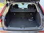 Volvo XC60 T8 Plug-in hybrid AWD Ultra Dark | Panoramadak | Harman Kardon | Luchtvering | 21 inch lichtmetalen velgen | Elektrisch verstel- en verwarmbare voorstoelen | Getint glas | Alarm klasse 3 | Google Maps & Infotainment